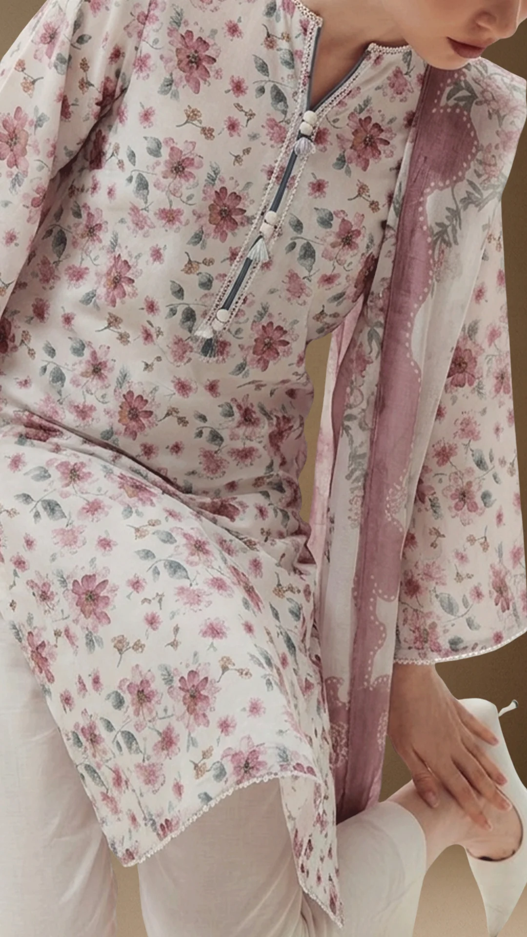 Brocade - Printed Lawn Suit - Image 4