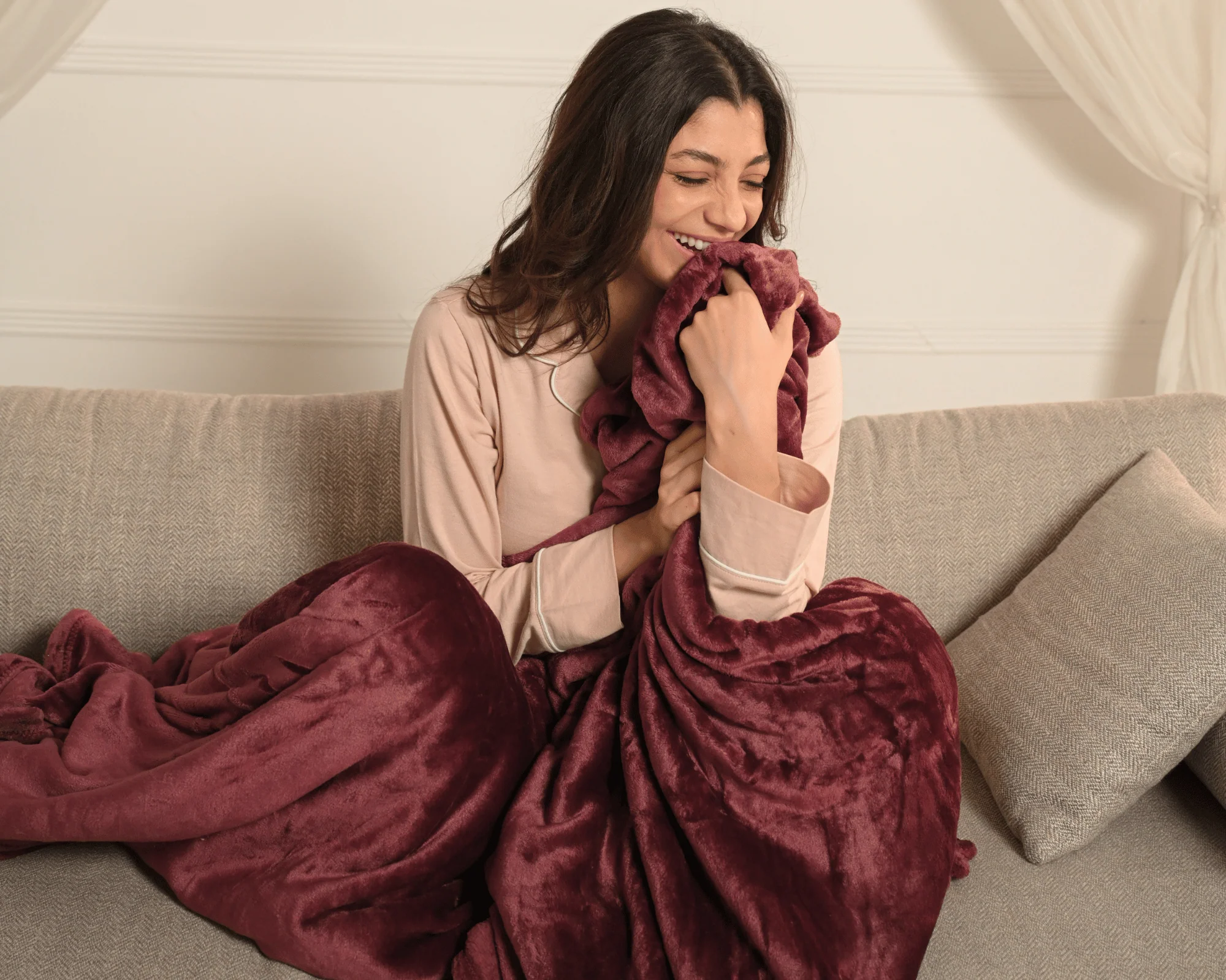 The Plush Blanket - Image 8