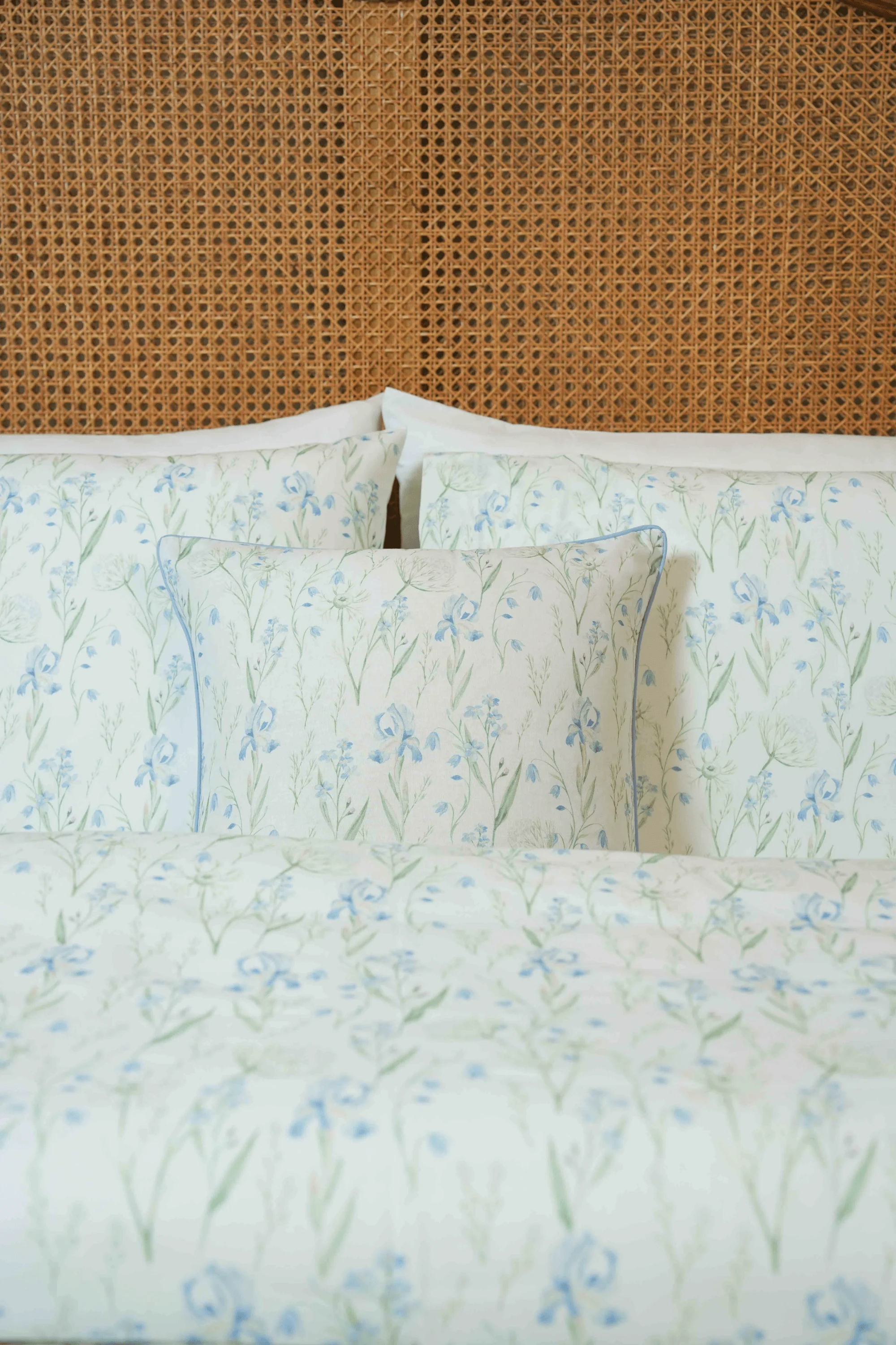 Mist Flower Percale Bed Sheet Set - Image 3