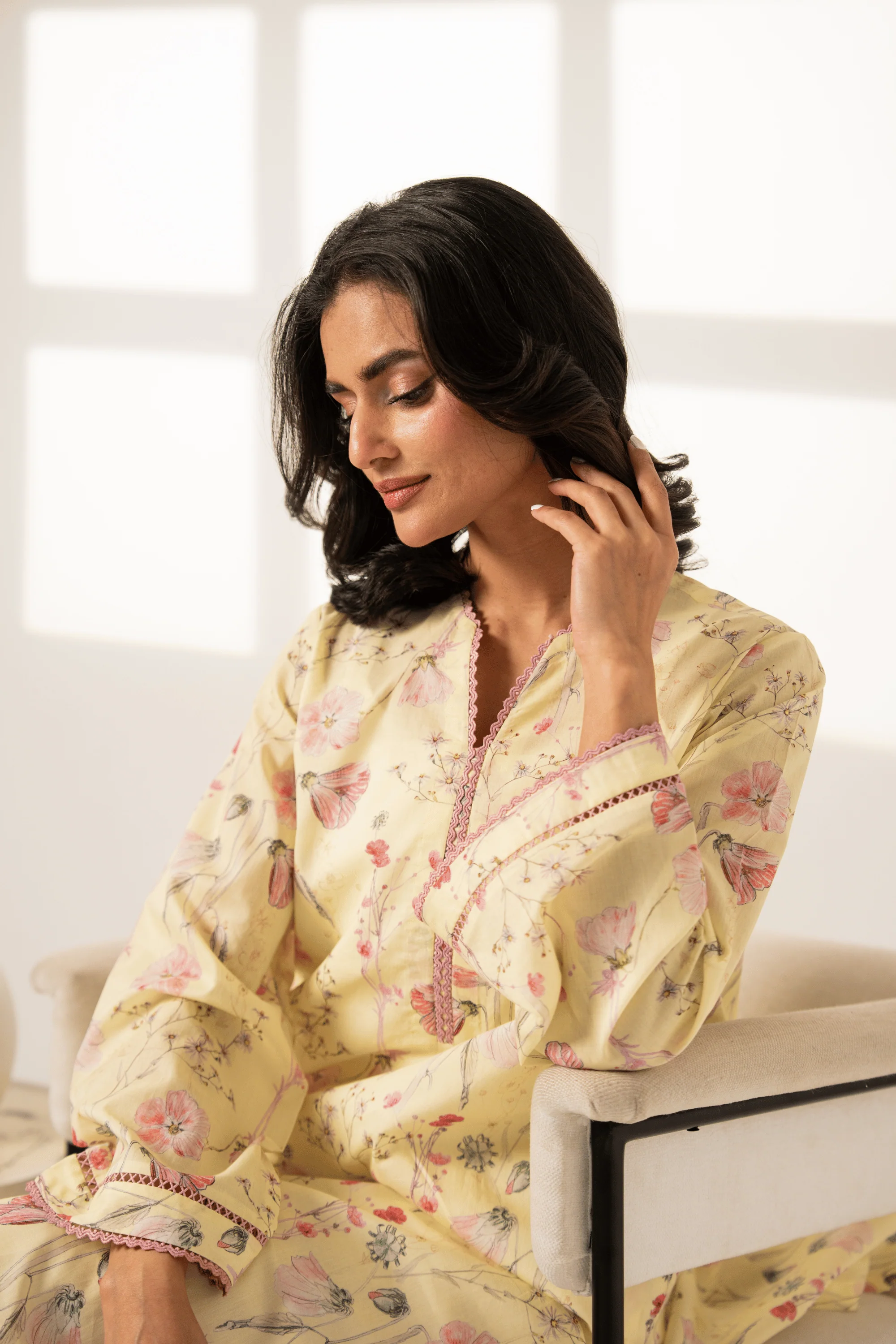 Pale Muse Kurta V-II - Image 4
