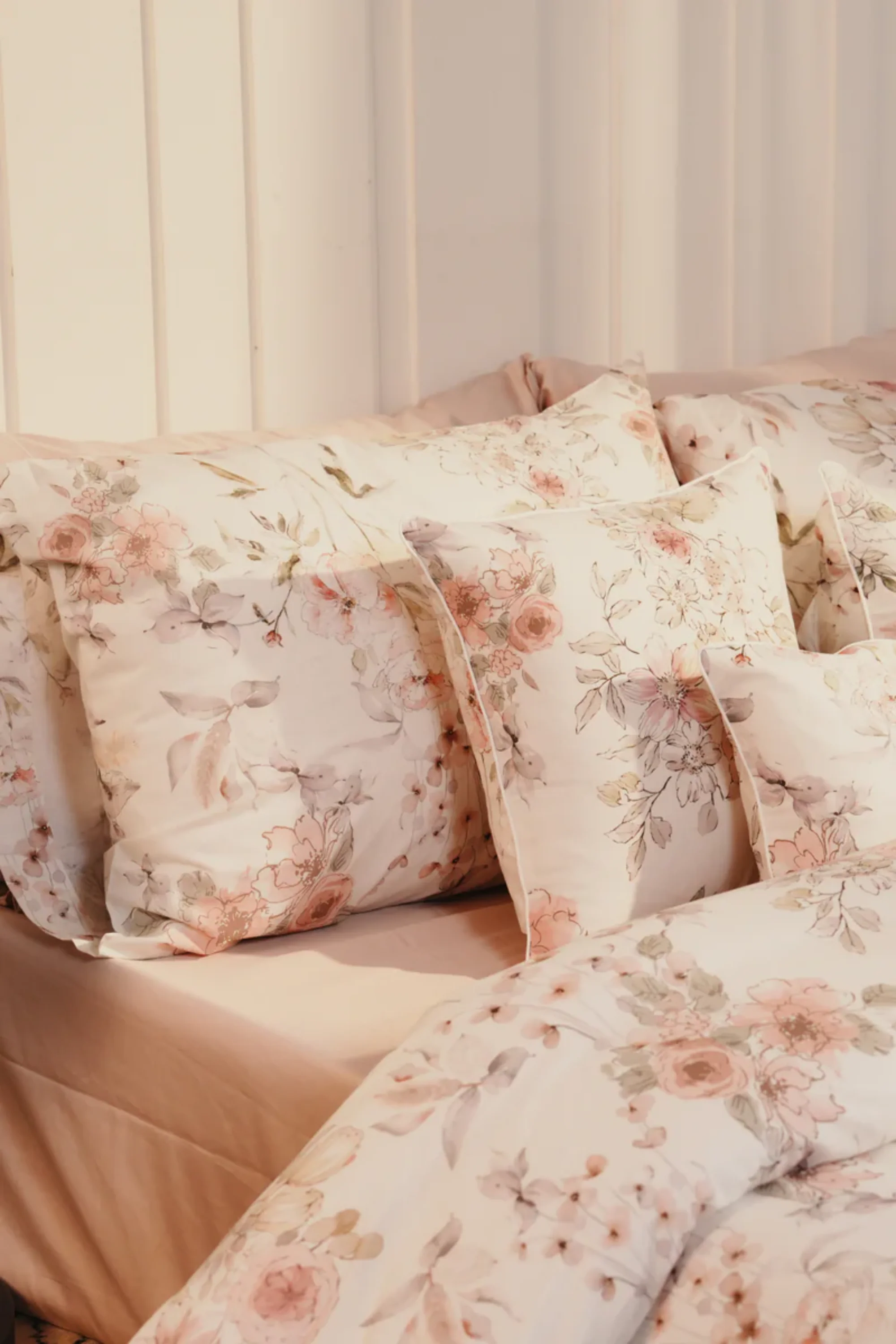 Petalis Bed Sheet Set - Image 2