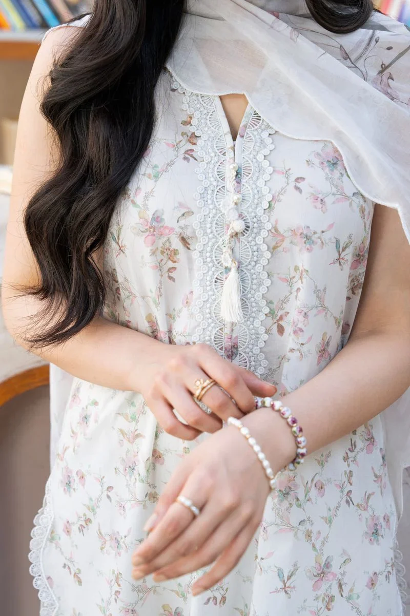 Rose Fleur - Printed Lawn Suit - Image 3