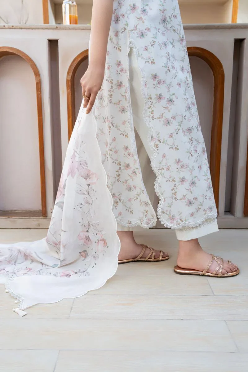 Rose Fleur - Printed Lawn Suit - Image 5