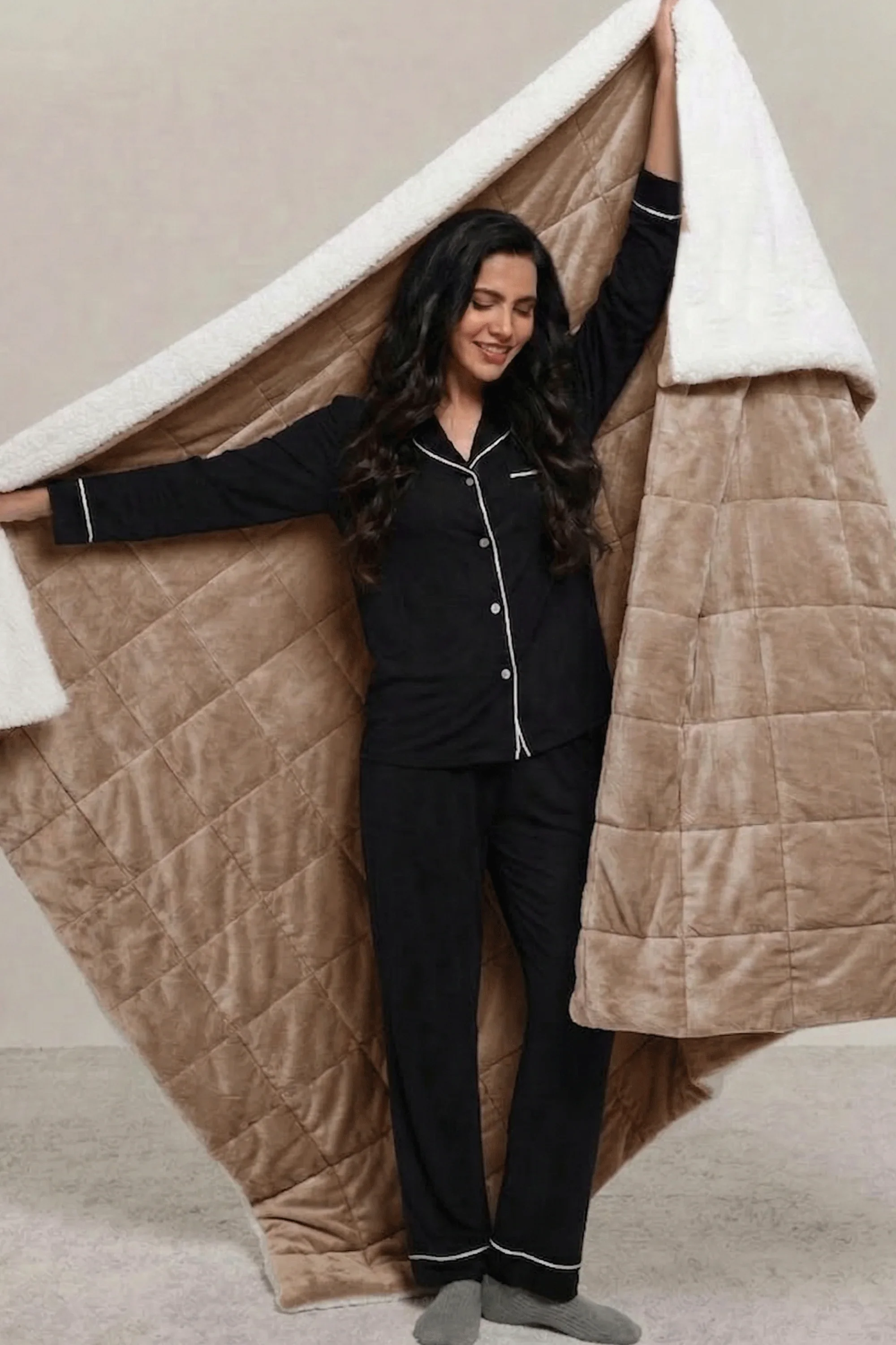 Sherpa Weighted Blankets - Image 3